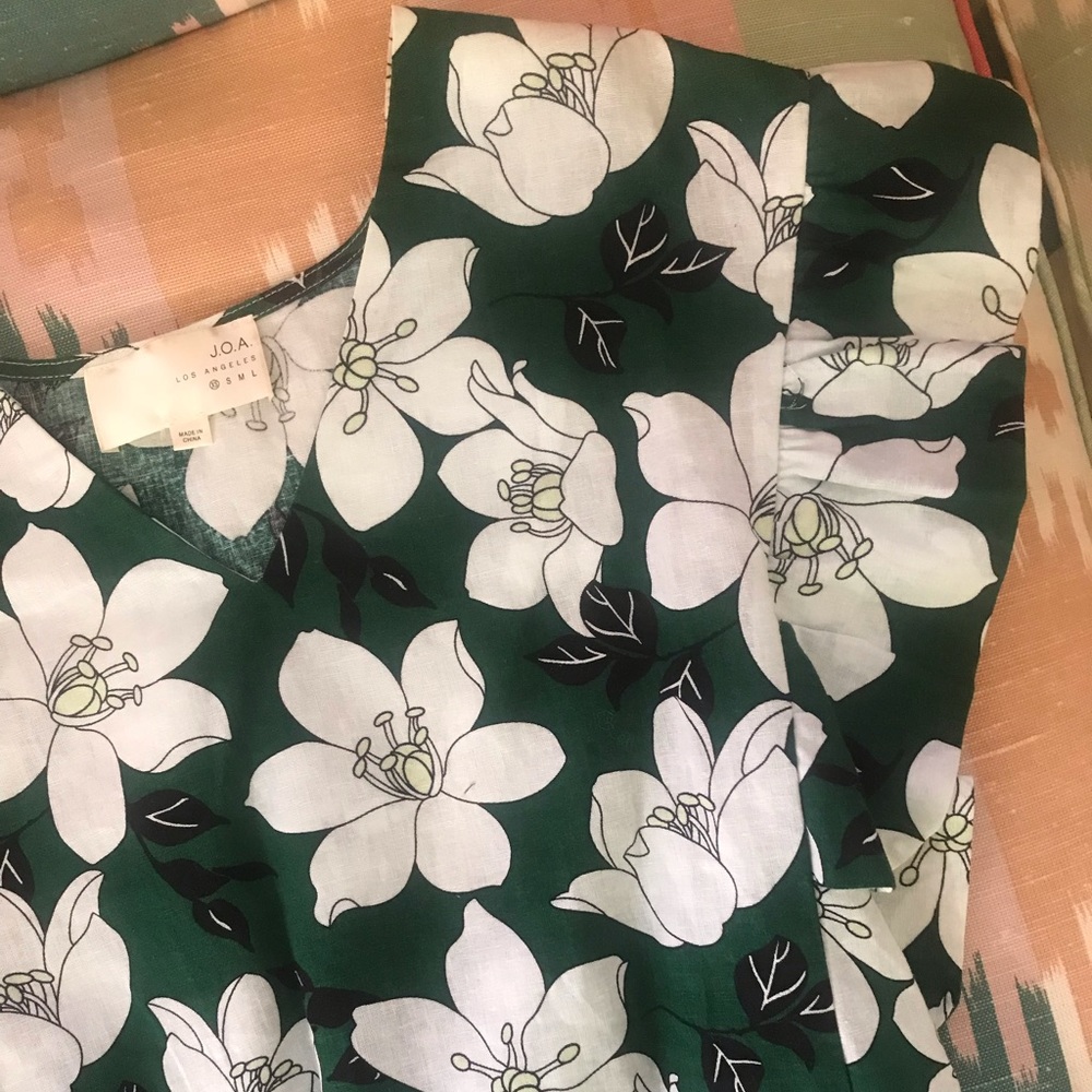 JOA floral flutter sleeve top